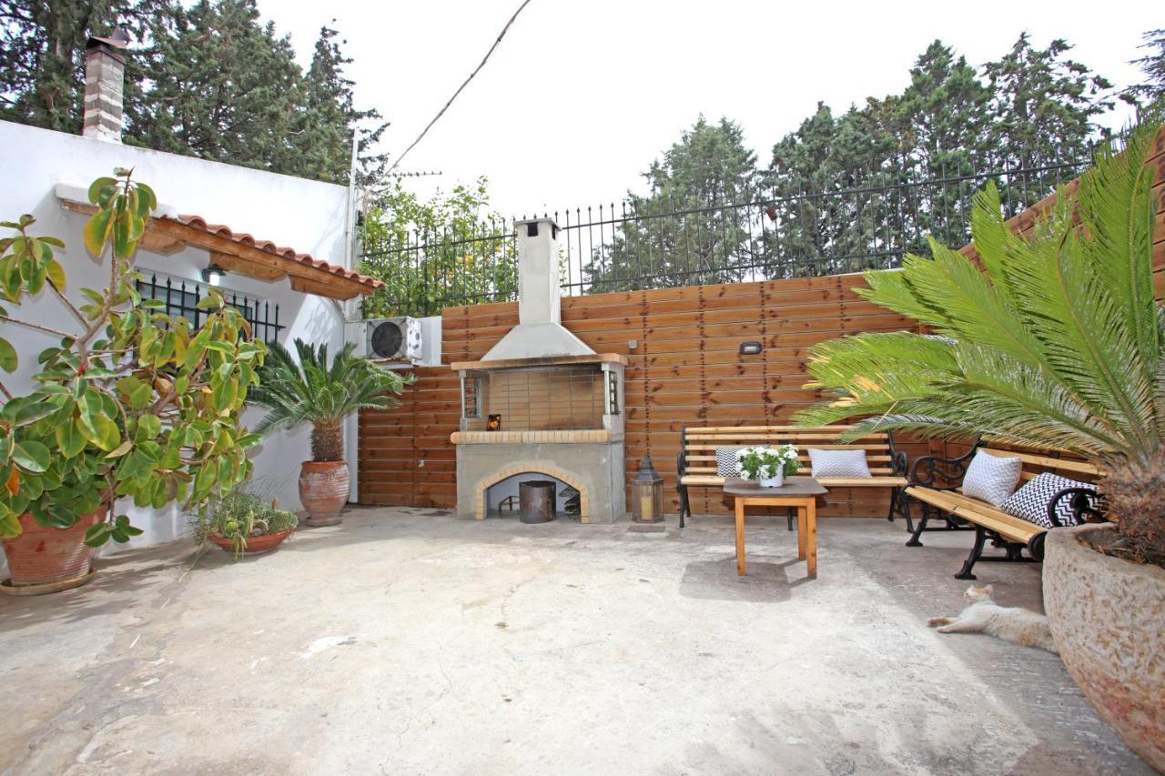 House Near The Athens Airport, Spata. Екстер'єр фото