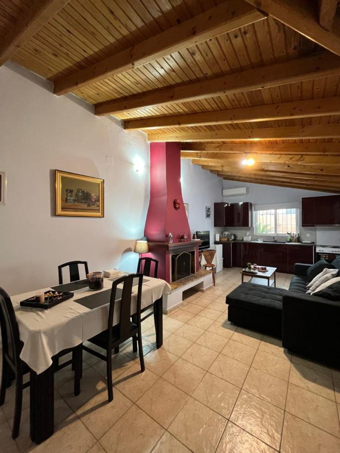 House Near The Athens Airport, Spata. Екстер'єр фото
